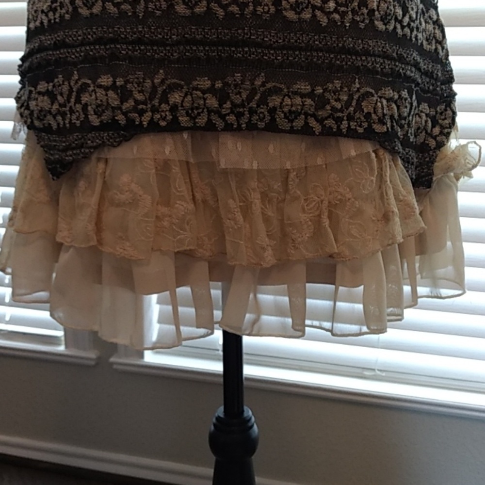 Sleeveless Dress - Picture 3 of 4
